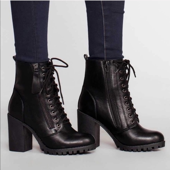 NEW Nina Laced Booties- in Black - Picture 6 of 6